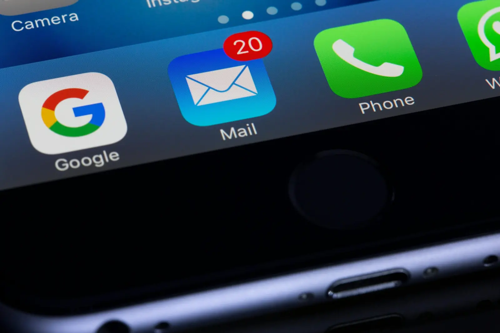 Email Services in Abu Dhabi: Amphin